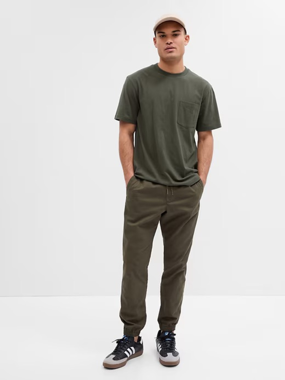 GAP GapFlex Essential Joggers in Black Moss